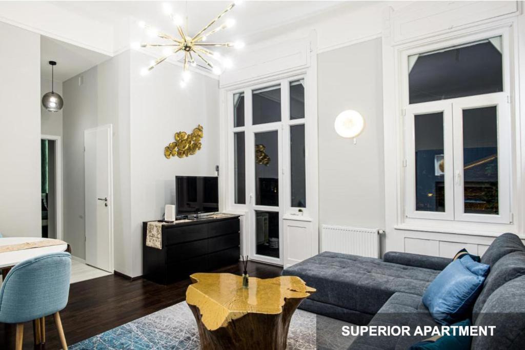 Bpr Agathe Elegant Suite With Parliament View Budapest Exterior foto