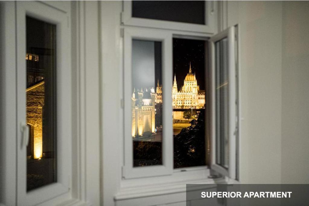 Bpr Agathe Elegant Suite With Parliament View Budapest Exterior foto