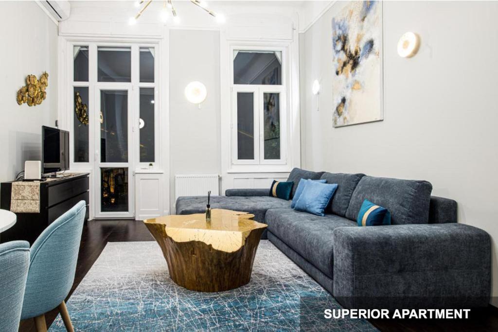 Bpr Agathe Elegant Suite With Parliament View Budapest Exterior foto