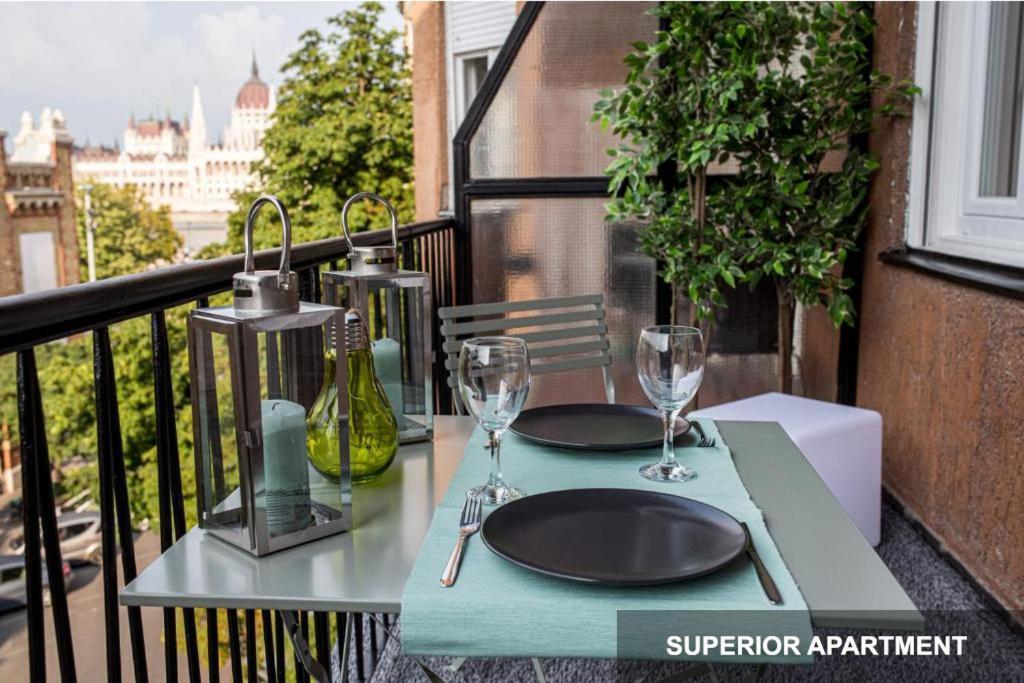 Bpr Agathe Elegant Suite With Parliament View Budapest Exterior foto